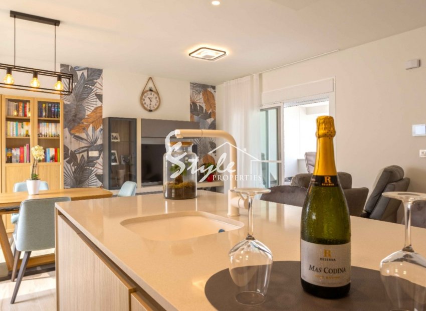 Resale - Apartment - Orihuela Costa  - Villamartin