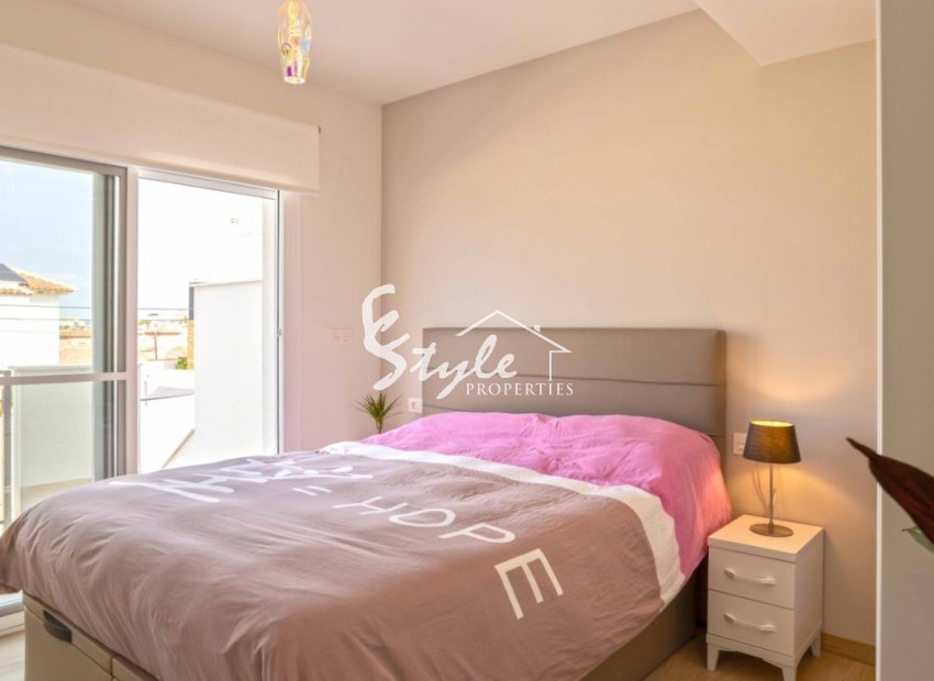 Resale - Apartment - Orihuela Costa  - Villamartin