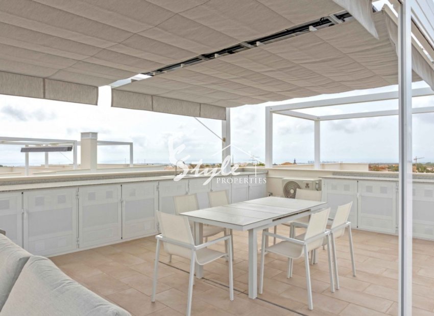 Resale - Apartment - Orihuela Costa  - Villamartin