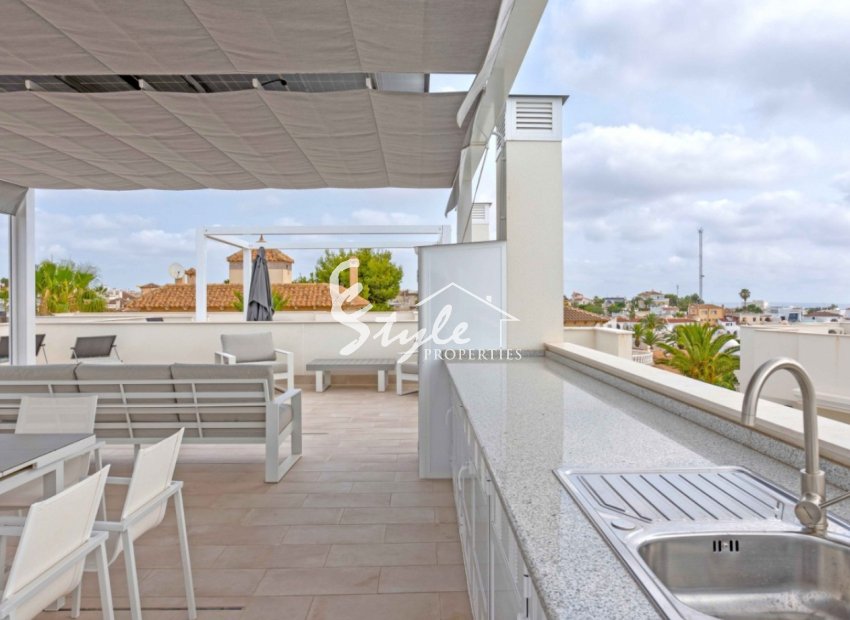 Resale - Apartment - Orihuela Costa  - Villamartin