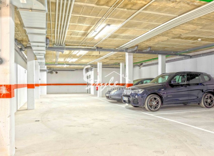 Resale - Apartment - Orihuela Costa  - Villamartin