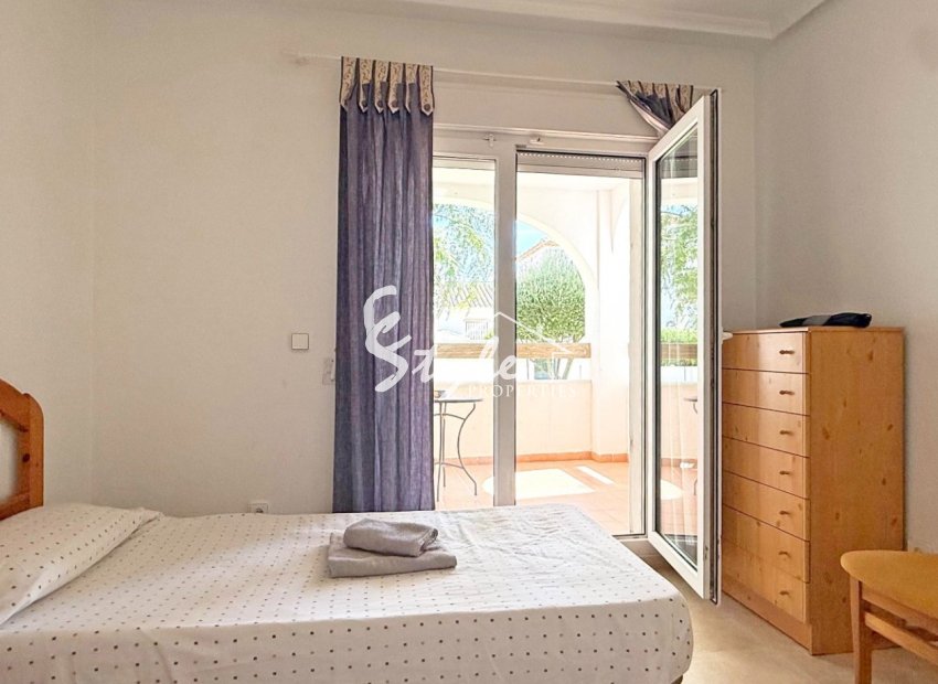 Resale - Apartment - Orihuela Costa  - Villamartin