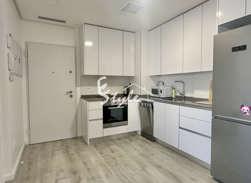 Resale - Apartment - Orihuela Costa  - Villamartin