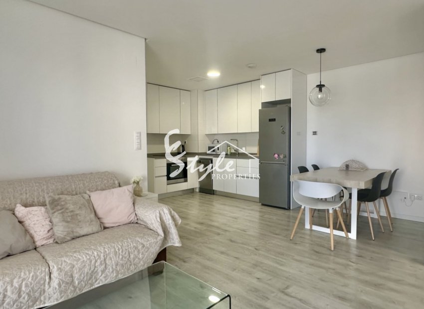 Resale - Apartment - Orihuela Costa  - Villamartin