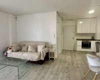 Resale - Apartment - Orihuela Costa  - Villamartin