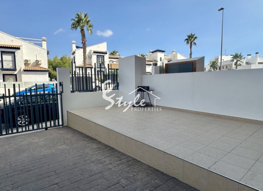 Resale - Apartment - Orihuela Costa  - Villamartin