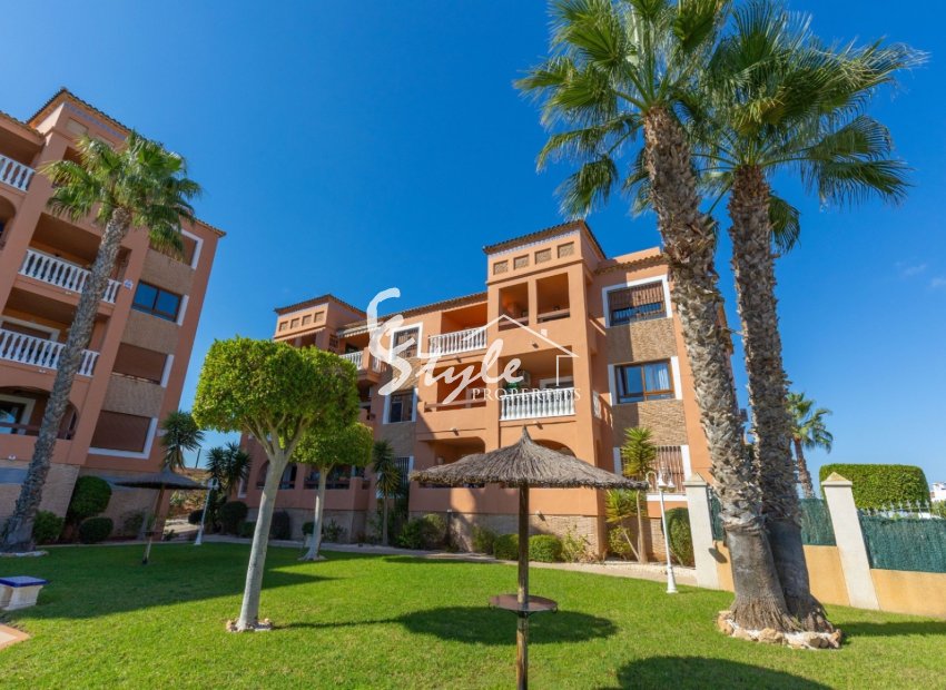 Resale - Apartment - Orihuela Costa  - Villamartin