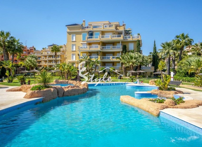 Resale - Apartment Penthouse - Dehesa de campoamor - Campoamor