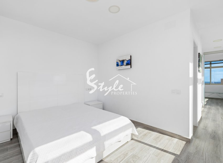 Resale - Apartment Penthouse - La Manga - La Manga del Mar Menor