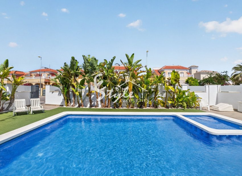 Resale - Apartment Penthouse - Orihuela-Costa - La Zenia