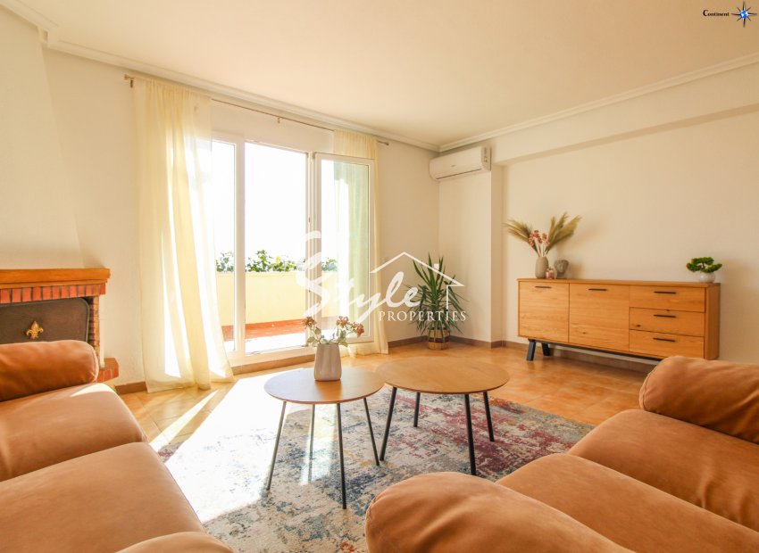 Resale - Apartment Penthouse - Punta Prima - Beach