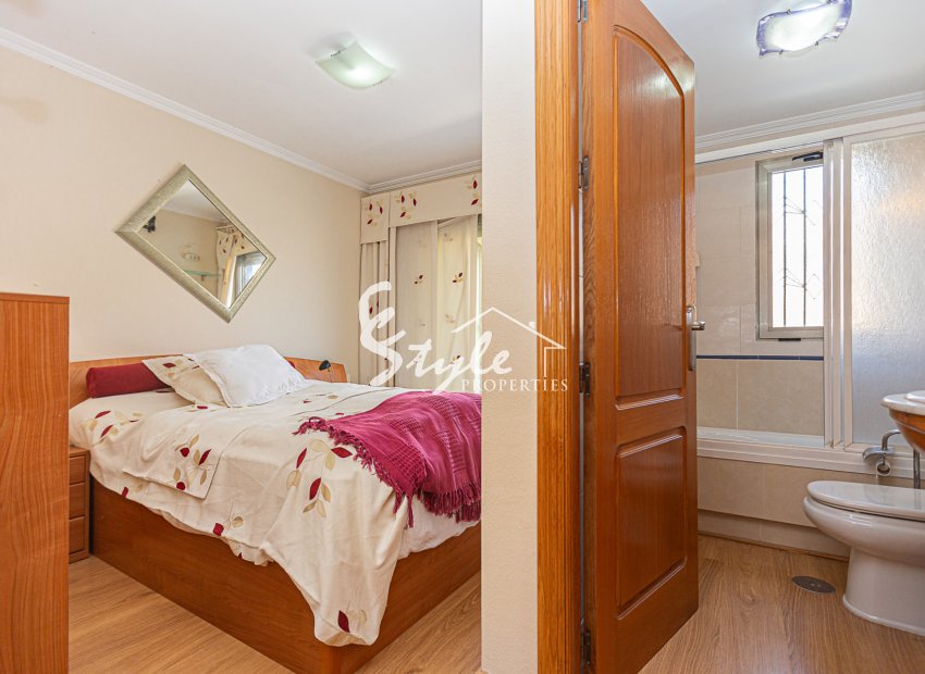 Resale - Apartment Penthouse - Torrevieja - Beach