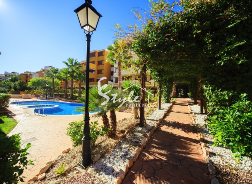 Resale - Apartment - Punta Prima - La Entrada