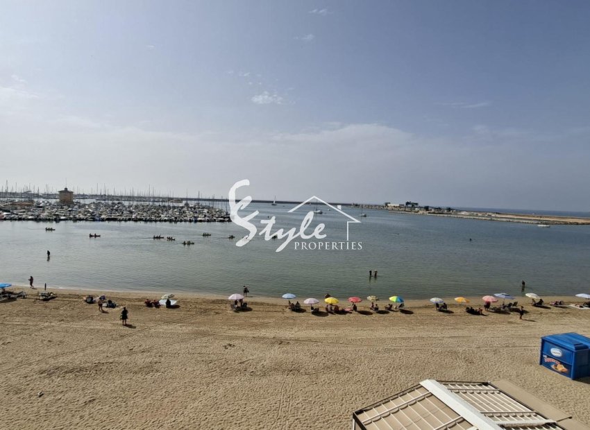 Resale - Apartment - Torrevieja - Acequion