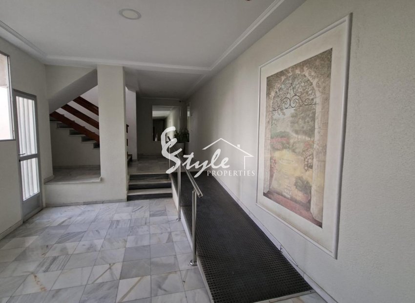 Resale - Apartment - Torrevieja - Acequion