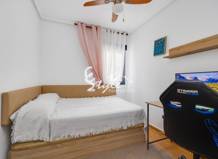 Resale - Apartment - Torrevieja - Calle Finlandia