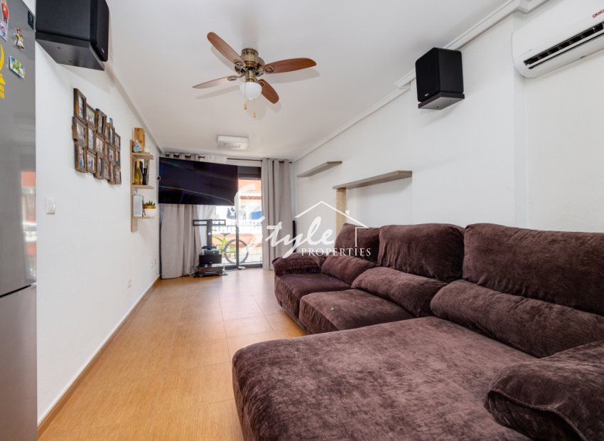 Resale - Apartment - Torrevieja - Calle Finlandia