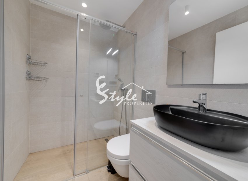 Resale - Apartment - Torrevieja - calle San Juan -la Mata