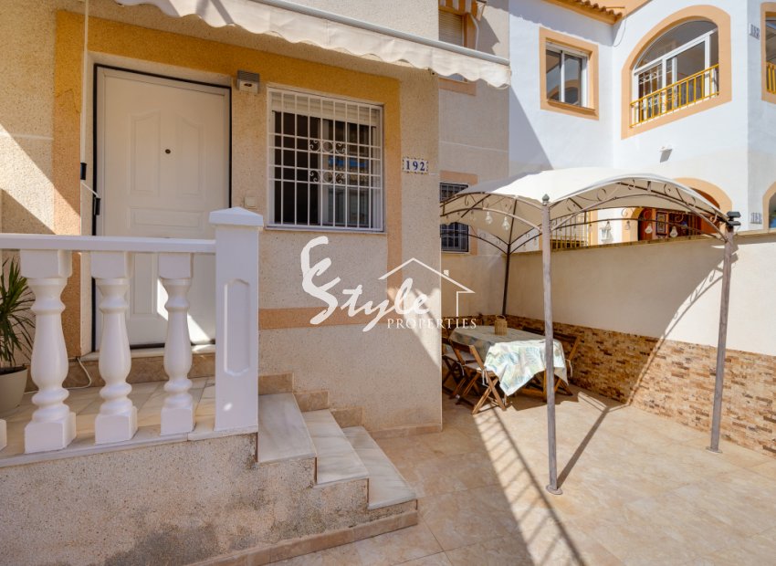 Resale - Apartment - Torrevieja - calle VICTOR GARCIA VILLALGORDO