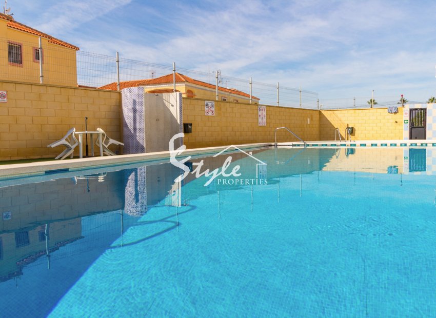 Resale - Apartment - Torrevieja - El Chaparral