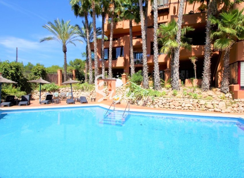 Resale - Apartment - Villamartin