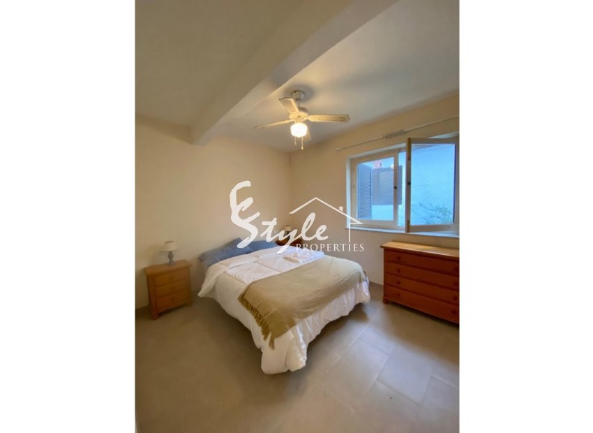 Resale - Bungalow - Orihuela Costa  - Cabo Roig