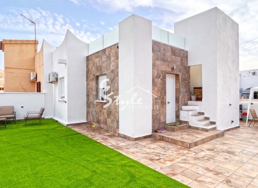 Resale - Bungalow - Orihuela Costa  - Playa Flamenca