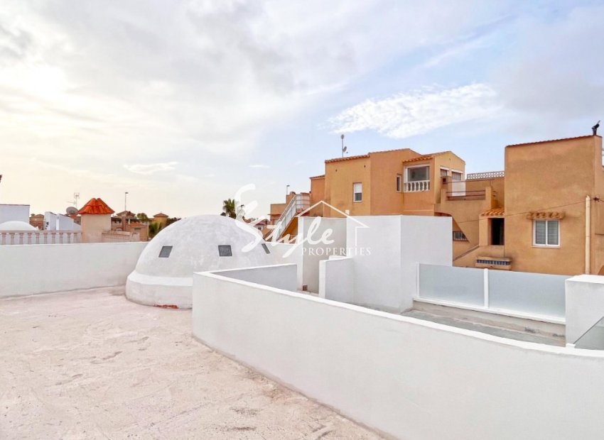 Resale - Bungalow - Orihuela Costa  - Playa Flamenca