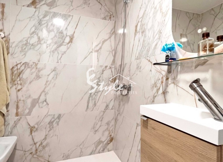 Resale - Bungalow - Orihuela Costa  - Playa Flamenca