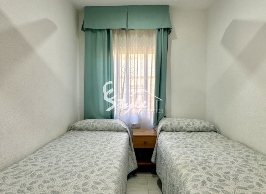 Resale - Bungalow - Orihuela Costa  - Playa Flamenca