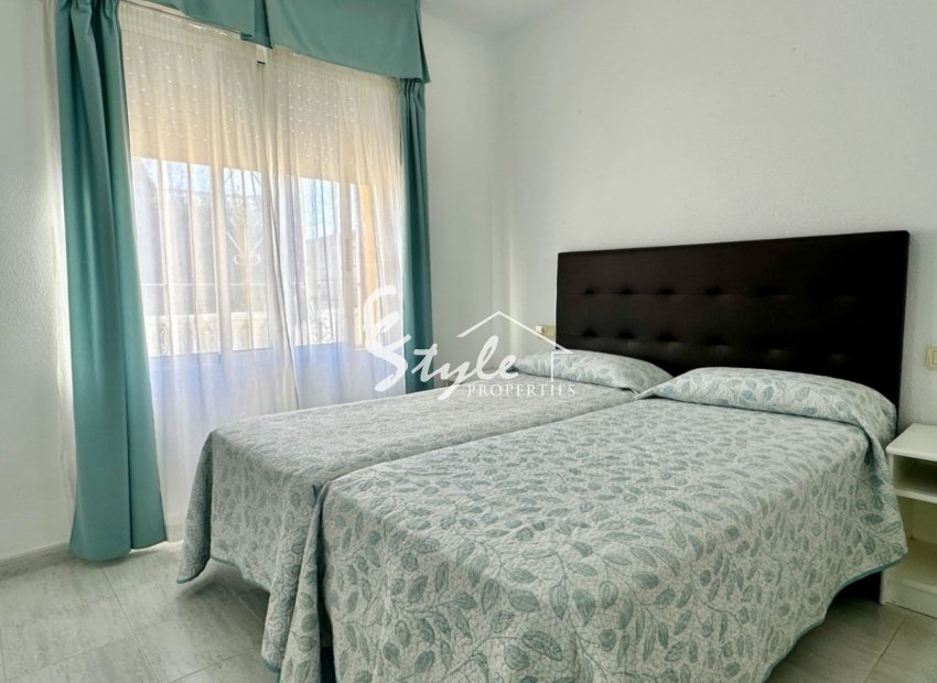 Resale - Bungalow - Orihuela Costa  - Playa Flamenca