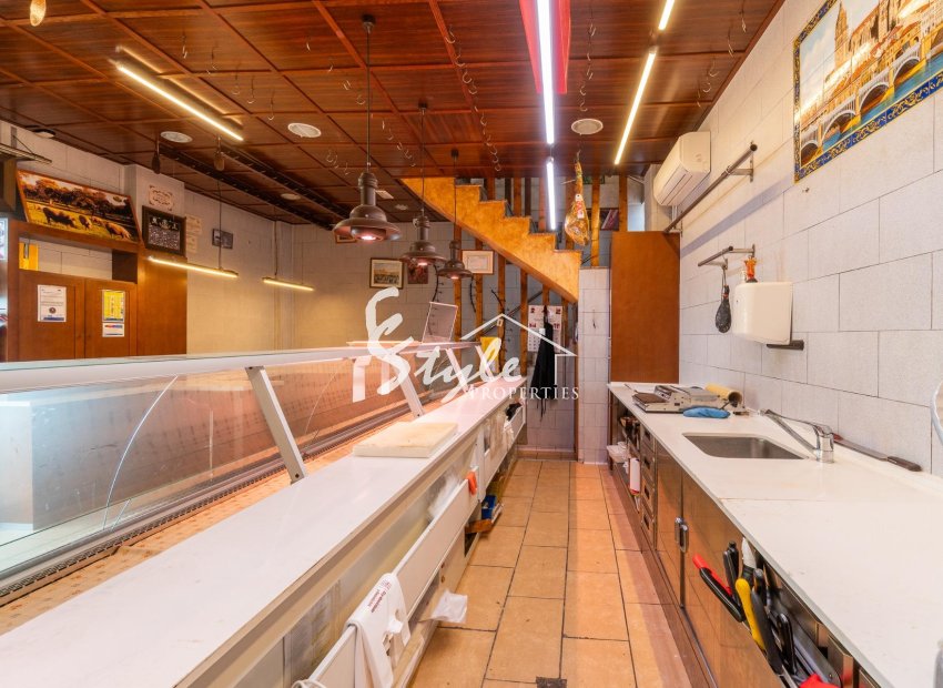 Resale - Commercial - Torrevieja - Paseo maritimo