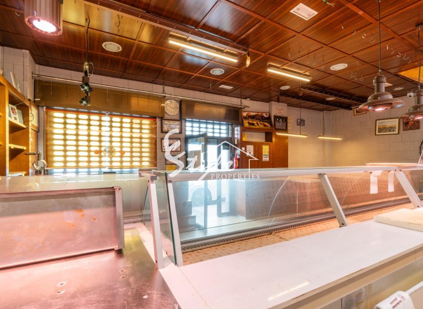Resale - Commercial - Torrevieja - Paseo maritimo