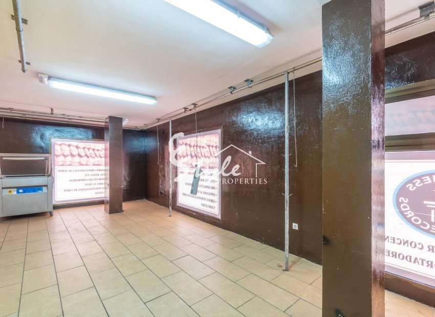 Resale - Commercial - Torrevieja - Paseo maritimo