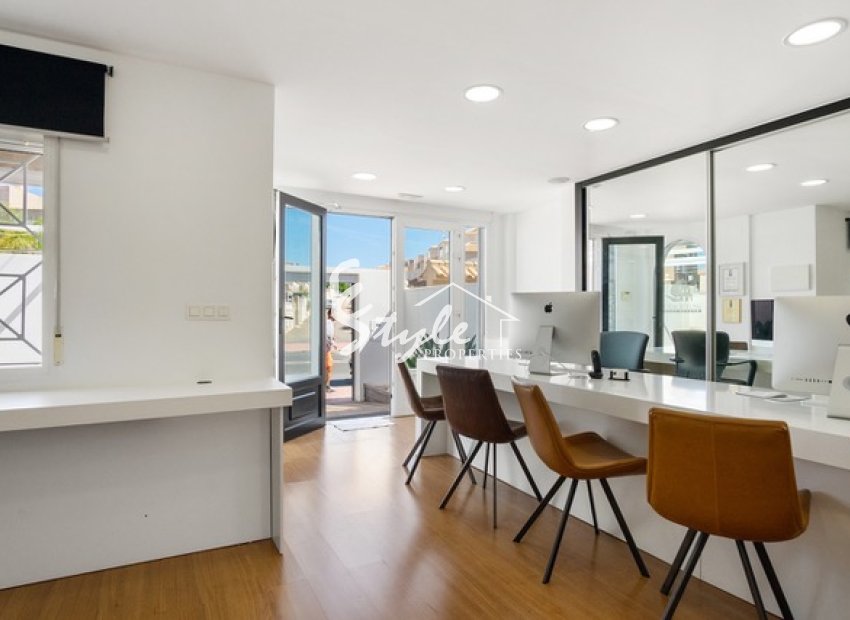 Resale - Commercial - Torrevieja