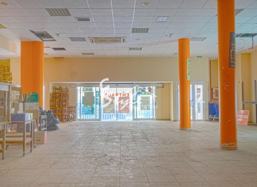 Resale - Commercial - Torrevieja