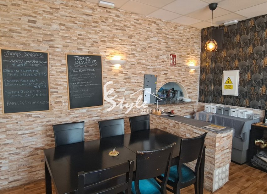 Resale - Commercial - Villamartín - Orihuela Costa