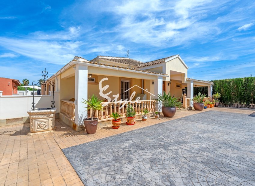Resale - Country estate - Almoradi - Las heredades