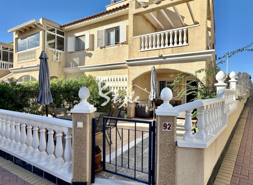 Resale - Duplex - Orihuela Costa  - Playa Flamenca
