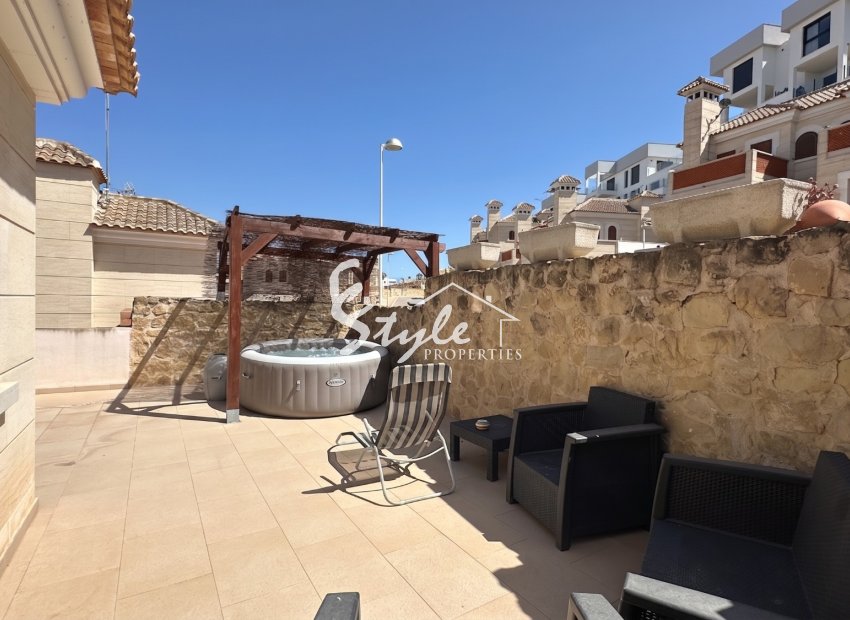 Resale - Semi-Detached Villa - Algorfa - La Finca Golf Resort