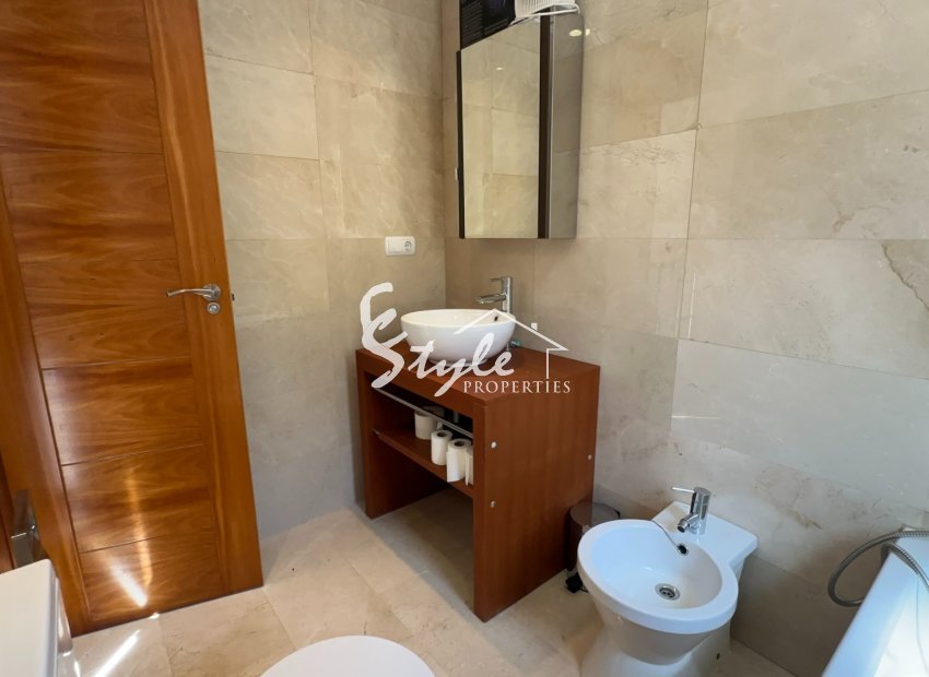 Resale - Semi-Detached Villa - Algorfa - La Finca Golf Resort