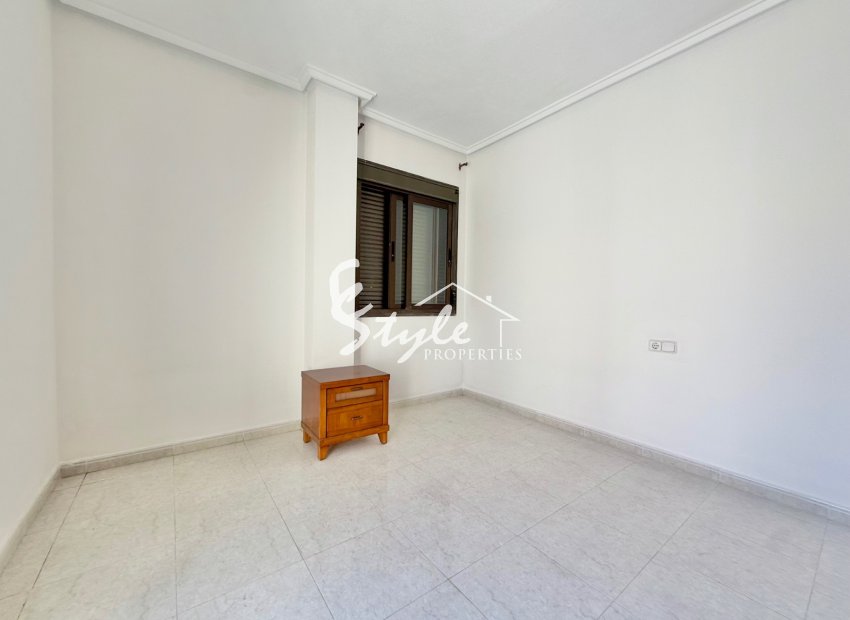 Resale - Semi-Detached Villa - Ciudad Quesada