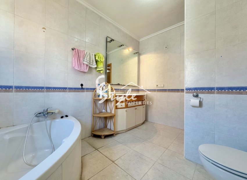 Resale - Semi-Detached Villa - Ciudad Quesada