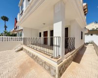 Resale - Semi-Detached Villa - Ciudad Quesada