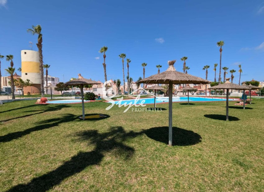 Resale - Semi-Detached Villa - Los Altos