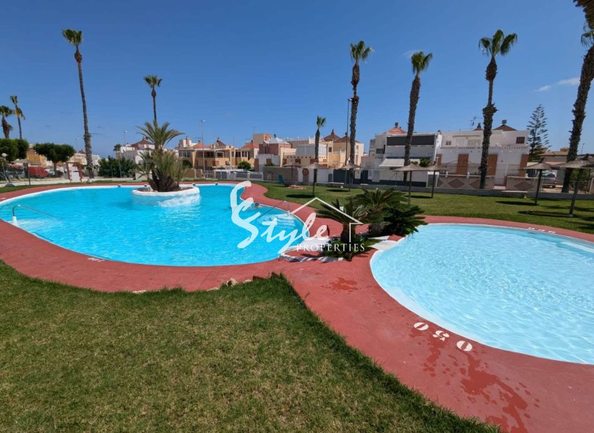 Resale - Semi-Detached Villa - Los Altos
