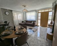 Resale - Semi-Detached Villa - Los Altos