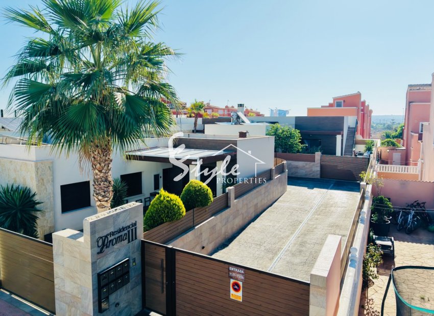 Resale - Semi-Detached Villa - Los Montesinos - La Herada