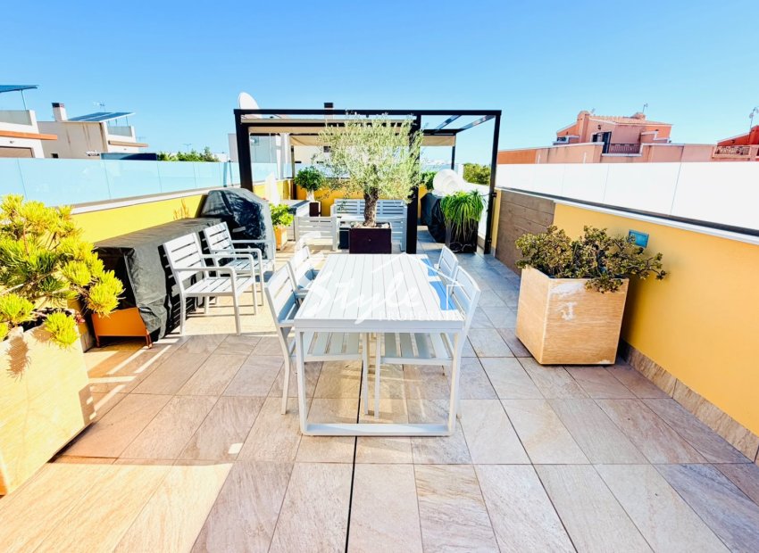 Resale - Semi-Detached Villa - Los Montesinos - La Herada