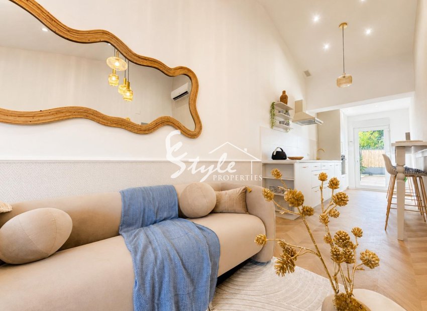 Resale - Semi-Detached Villa - Orihuela-Costa - Punta Prima